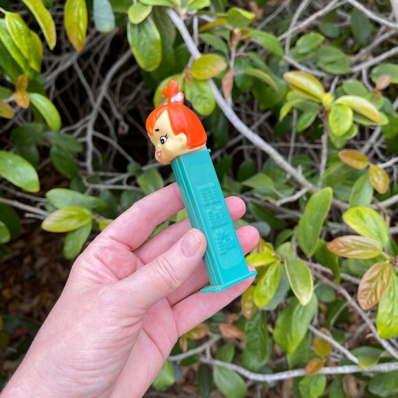 VINTAGE 90s 🍭 PEBBLES PEZ DISPENSER . 1992 FLINTSTONES MEMORABILIA . RETRO CANDY - Picture 9 of 16